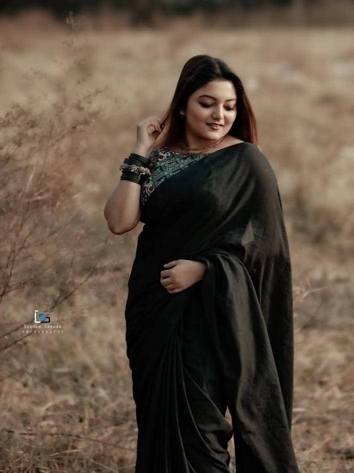     			ANAND SAREES Georgette Solid Saree With Unstitched Blouse Piece ( Black )