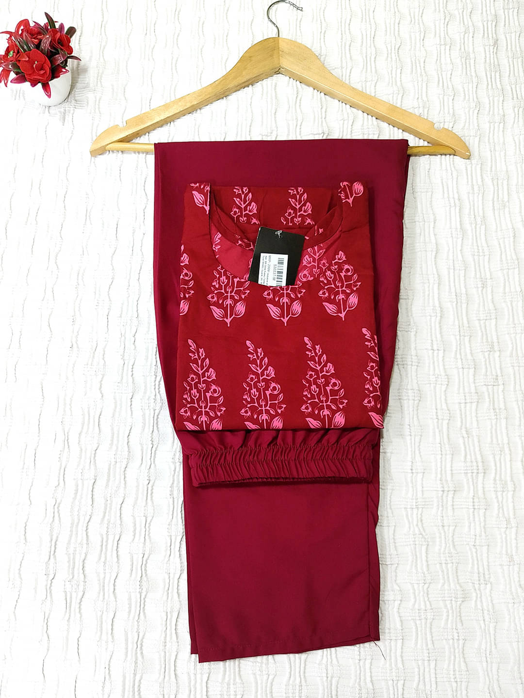    			1 Stop Fashion Pack of 1 Crepe Printed Straight Women's Kurti - ( Red )