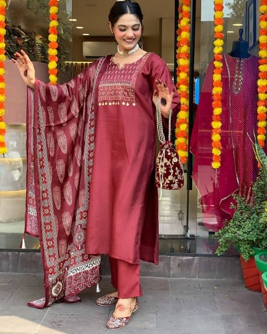     			PURVAIYA CREATION Silk Blend Printed Kurti With Pants Women's Stitched Salwar Suit - Maroon ( Pack of 1 )