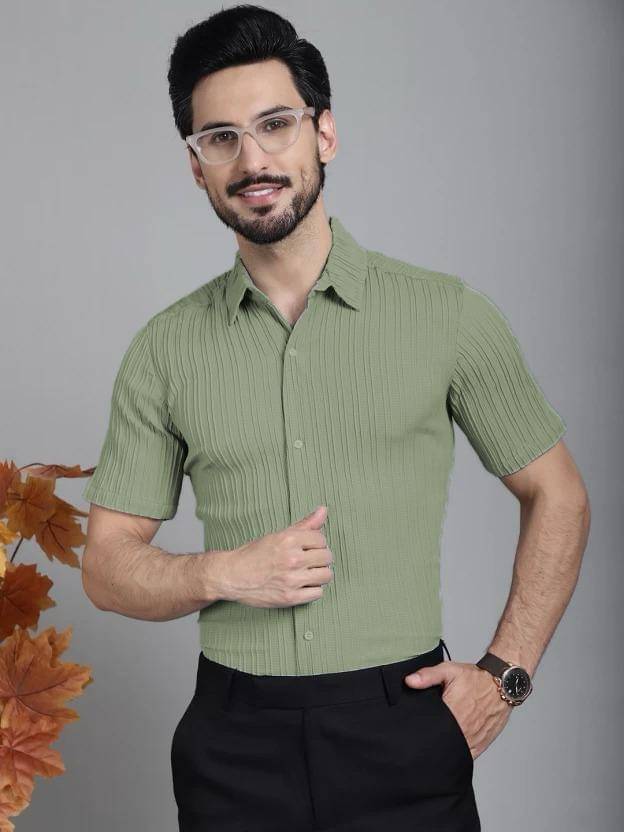 S-LINE 100% Cotton Slim Fit Solids Half Sleeves Men's Casual Shirt - Green ( Pack of 1 )     			S-LINE 100% Cotton Slim Fit Solids Half Sleeves Men's Casual Shirt - Green ( Pack of 1 )