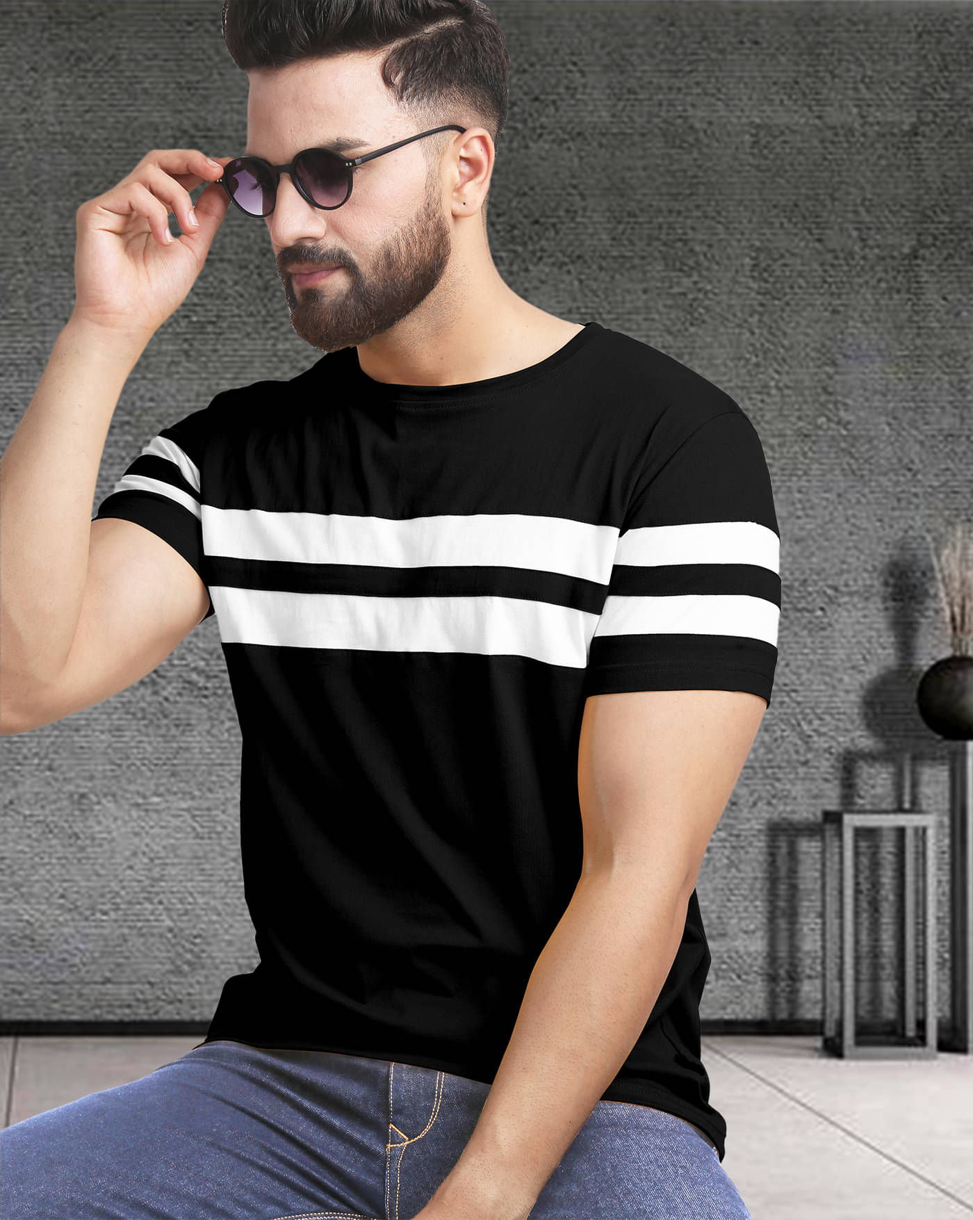 AOOSH Cotton Blend Regular Fit Striped Half Sleeves Men's Round T-Shirt - Black ( Pack of 1 ) AOOSH Cotton Blend Regular Fit Striped Half Sleeves Men's Round T-Shirt - Black ( Pack of 1 )