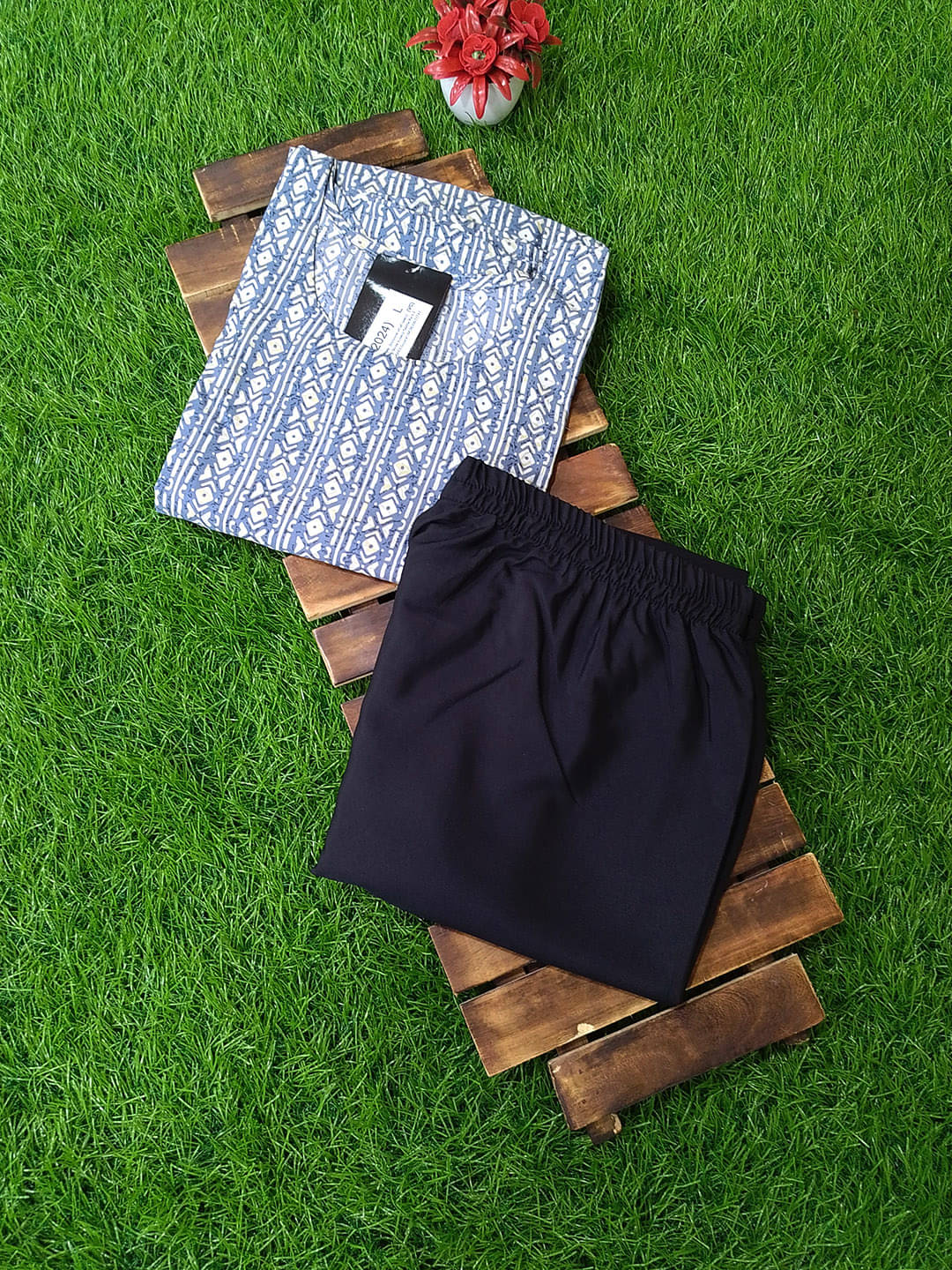     			Ethnicbasket Pack of 1 Crepe Printed Straight Women's Kurti - ( White )