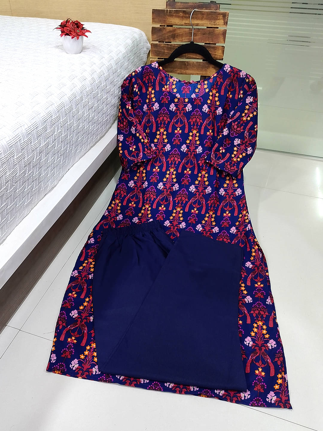 Ethnicbasket Pack of 1 Crepe Printed Straight Women's Kurti - ( Navy Blue )     			Ethnicbasket Pack of 1 Crepe Printed Straight Women's Kurti - ( Navy Blue )