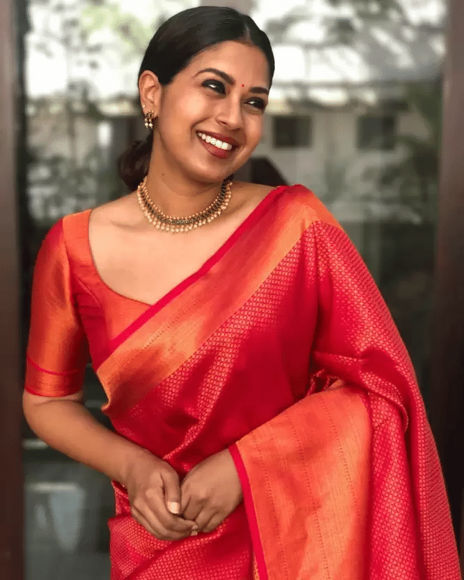 NENCY FASHIONS Banarasi Silk Woven Saree With Unstitched Blouse Piece ( Red ) NENCY FASHIONS Banarasi Silk Woven Saree With Unstitched Blouse Piece ( Red )