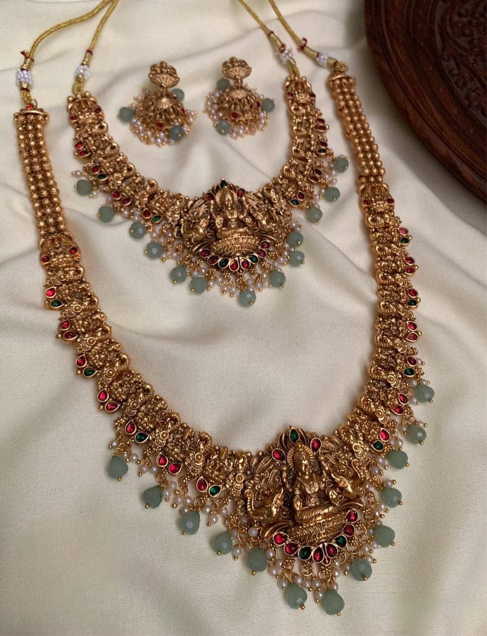 KEYMAX Golden Alloy Necklace Set ( Pack of 1 )