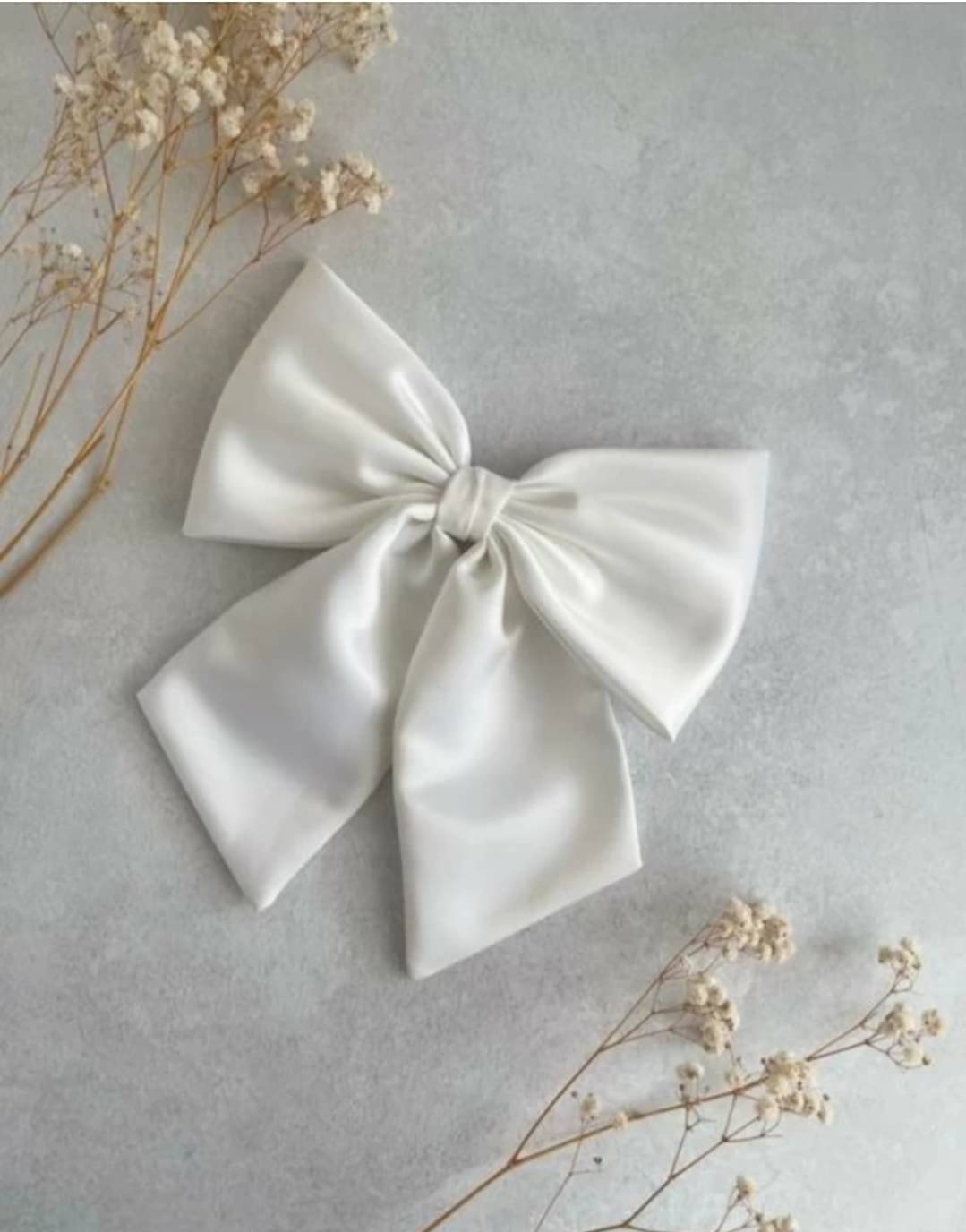     			Rhosyn White Women's Hair Clip ( Pack of 1 )