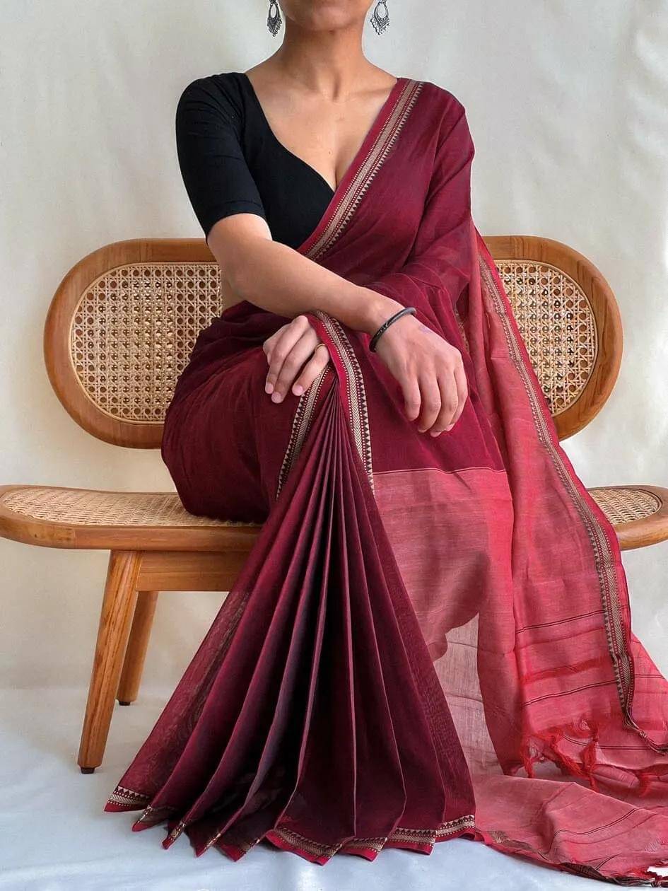 SARADA HANDLOOM Cotton Solid Saree With Unstitched Blouse Piece ( Maroon ) SARADA HANDLOOM Cotton Solid Saree With Unstitched Blouse Piece ( Maroon )