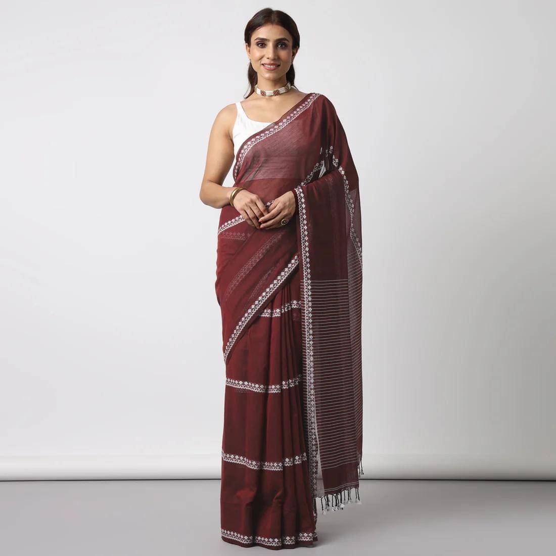 SARADA HANDLOOM Cotton Striped Saree With Unstitched Blouse Piece ( Maroon ) SARADA HANDLOOM Cotton Striped Saree With Unstitched Blouse Piece ( Maroon )