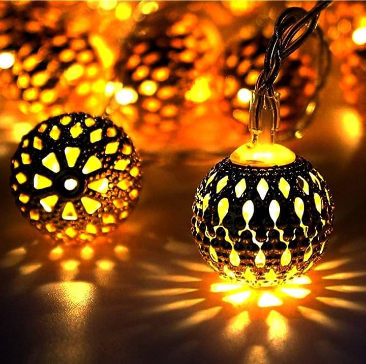     			Spark World Gold 1Mtr String Light ( Pack of 1 )