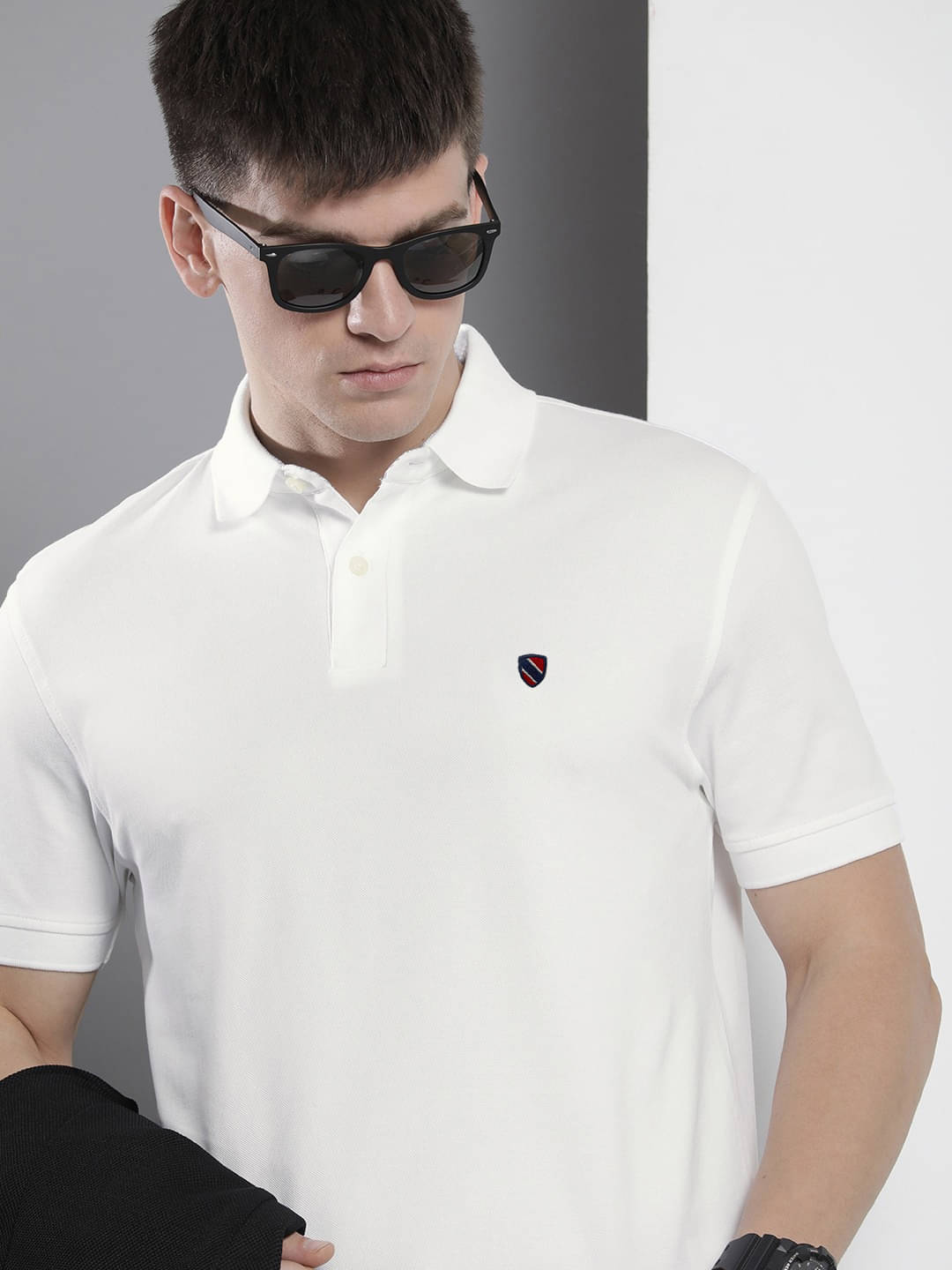 AIN6 Pack of 1 Cotton Blend Regular Fit Solid Half Sleeves Men's Polo T Shirt ( White ) AIN6 Pack of 1 Cotton Blend Regular Fit Solid Half Sleeves Men's Polo T Shirt ( White )