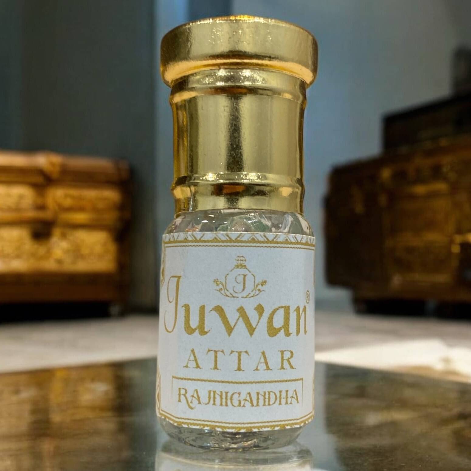     			Juwan Rajniganda Non- Alcoholic Below 50ml Attar ( Pack of 1 )
