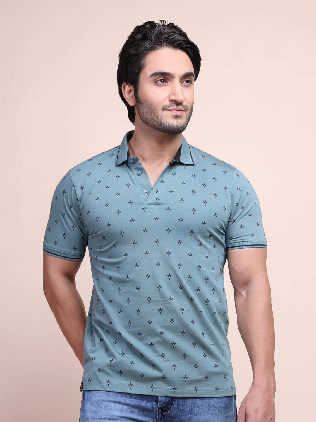 BERRYBLUES Cotton Blend Regular Fit Printed Half Sleeves Men's V-Neck T-Shirt - Green ( Pack of 1 ) BERRYBLUES Cotton Blend Regular Fit Printed Half Sleeves Men's V-Neck T-Shirt - Green ( Pack of 1 )
