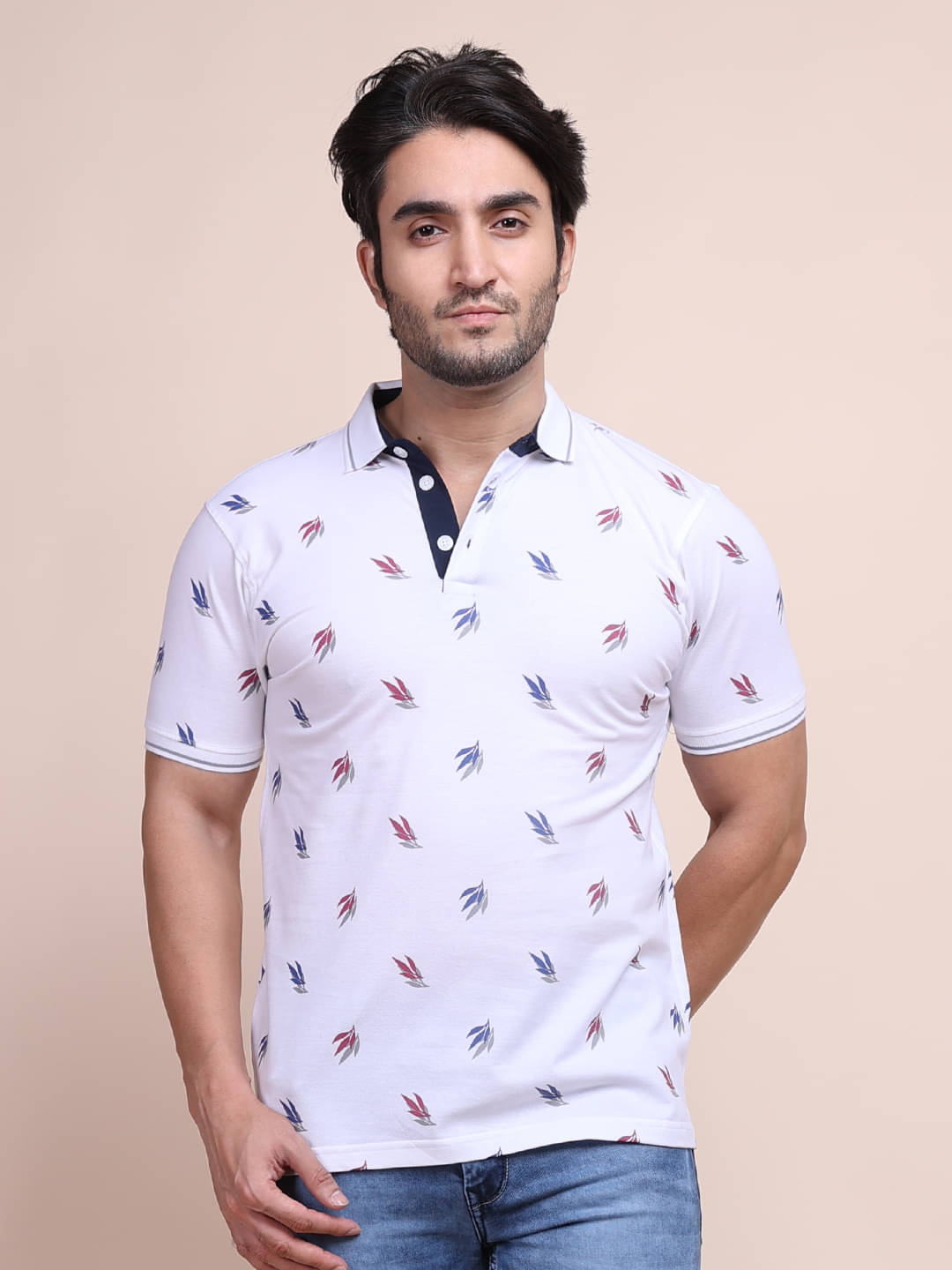 BERRYBLUES Cotton Blend Regular Fit Printed Half Sleeves Men's V-Neck T-Shirt - White ( Pack of 1 ) BERRYBLUES Cotton Blend Regular Fit Printed Half Sleeves Men's V-Neck T-Shirt - White ( Pack of 1 )