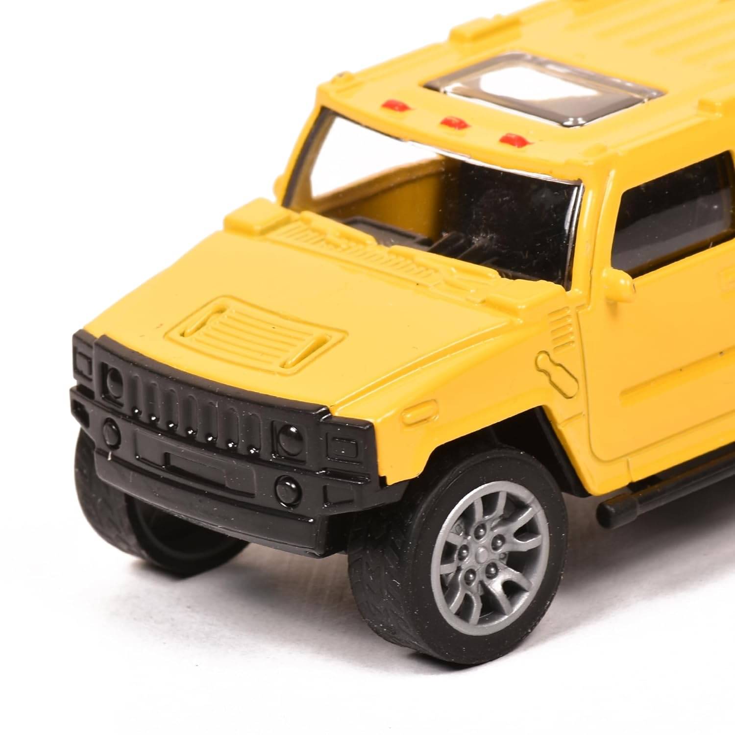     			Braintastic Motors7 Racing Jeep Model Diecast Metal Car, Pull Back Friction Super Simulation Model car for Kids,1:36 Scale (Yellow Color)
