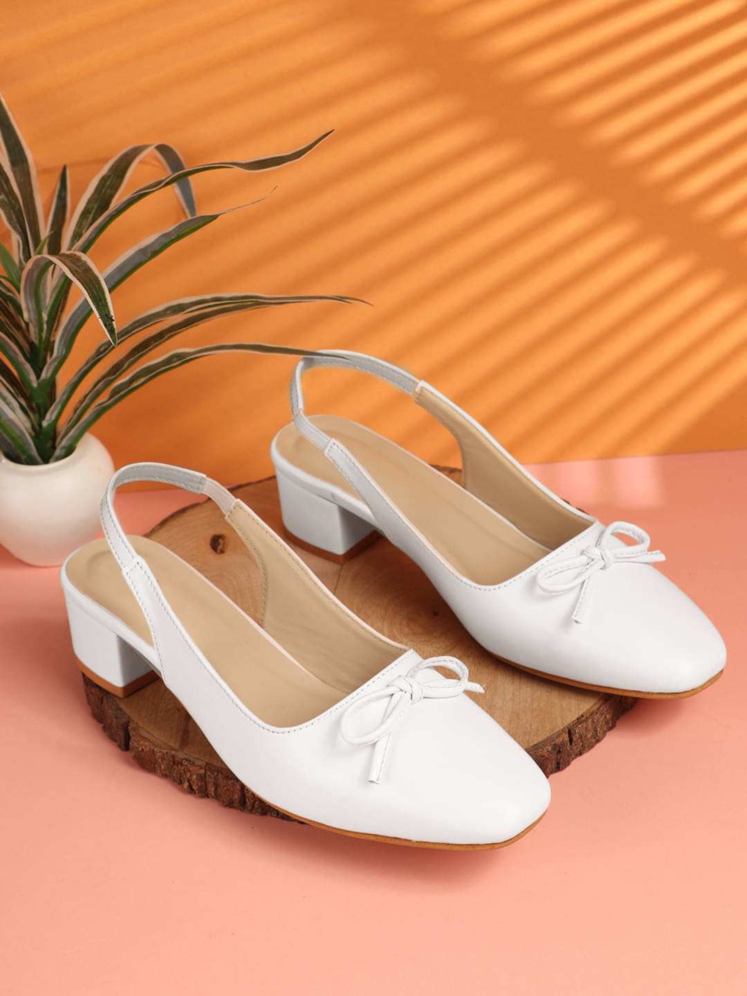     			Carrito White Women's Mules Heels