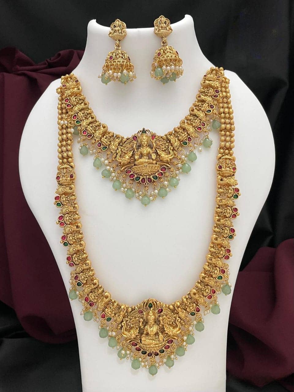 KEYMAX Golden Alloy Necklace Set ( Pack of 1 )