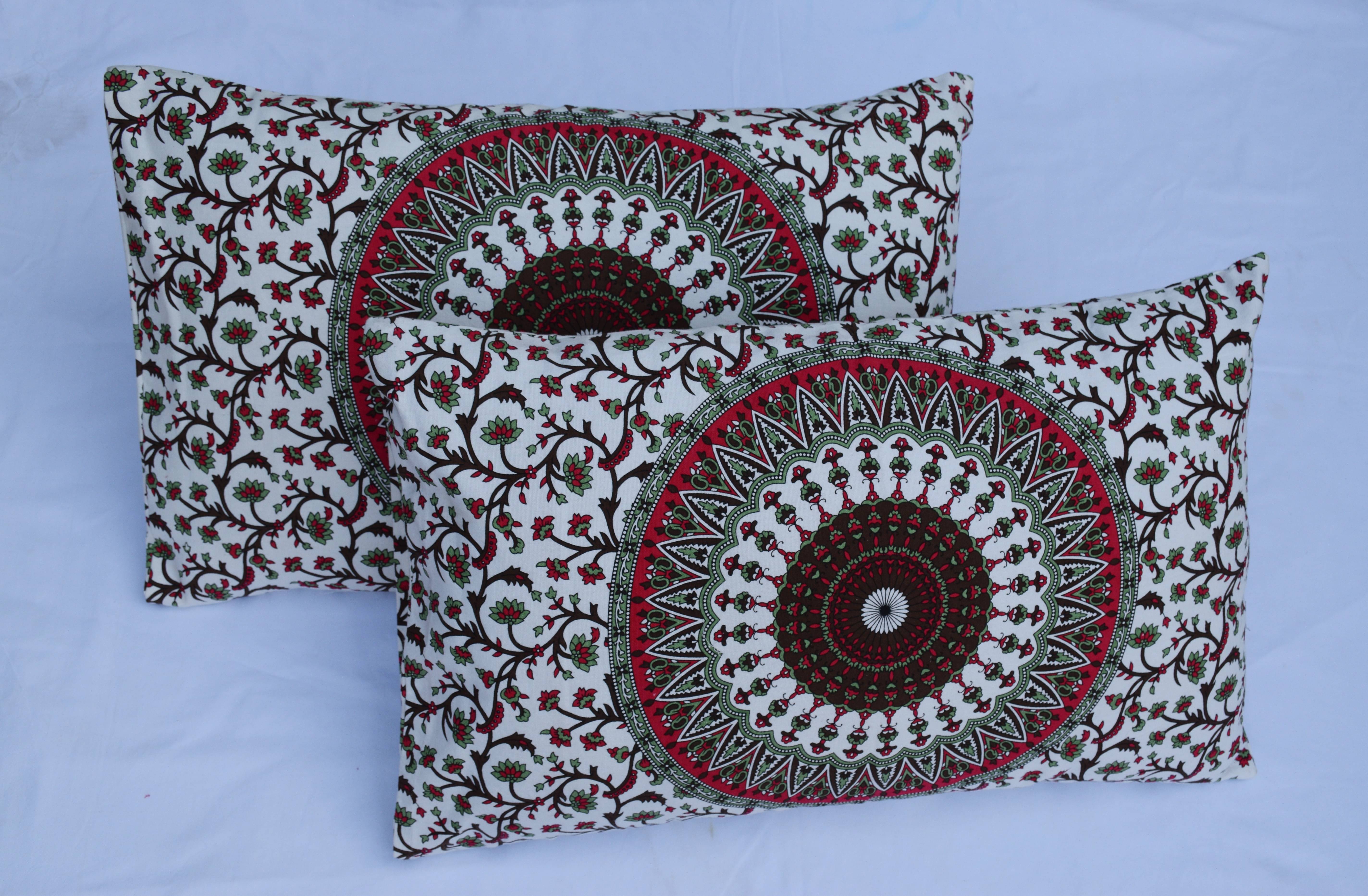     			Miyanbazaz Set of 2 Cotton Floral Cylindrical Cushion Cover (45X45)cm - Red