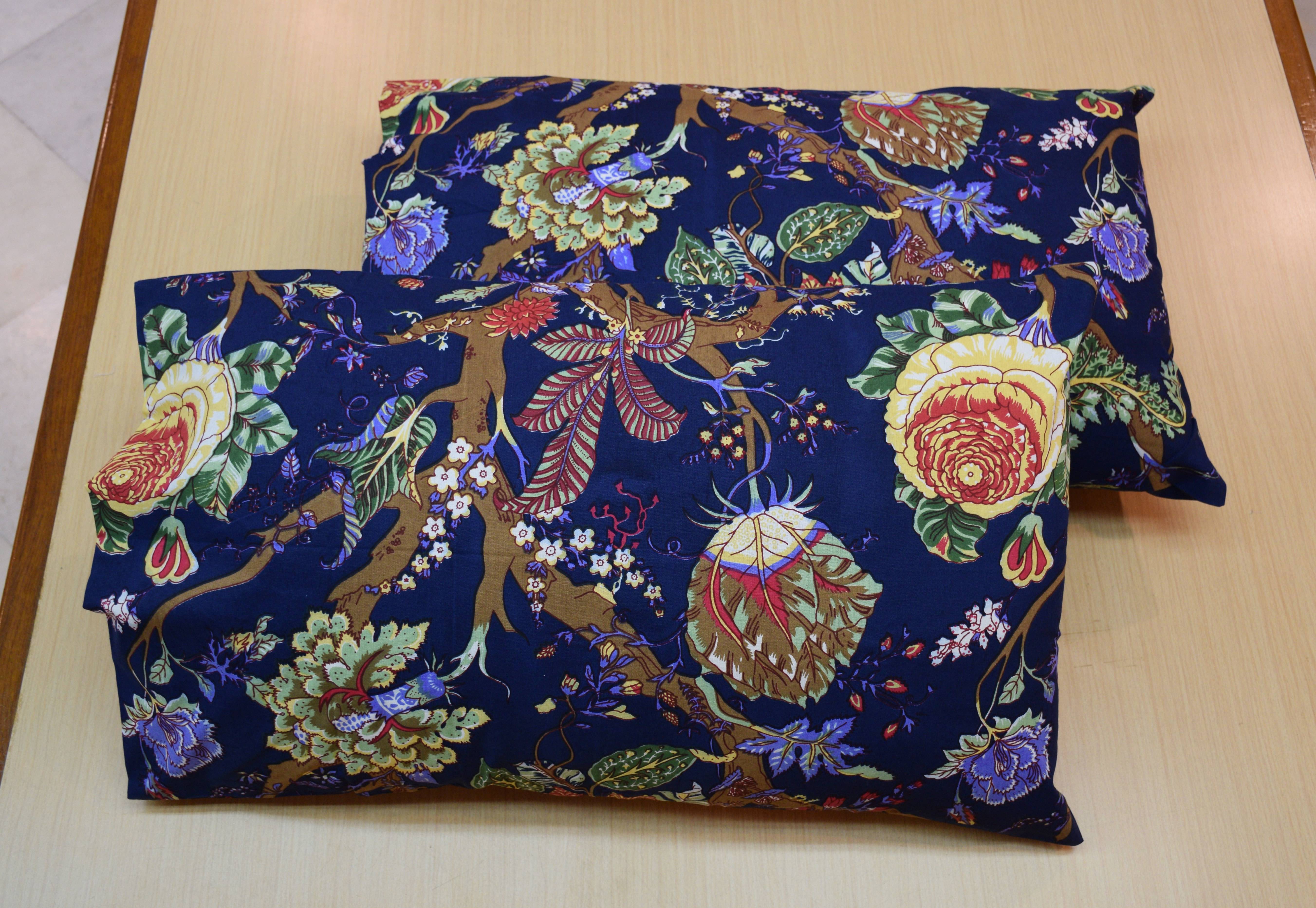     			Miyanbazaz Set of 4 Cotton Floral Cylindrical Cushion Cover (45X45)cm - Multi