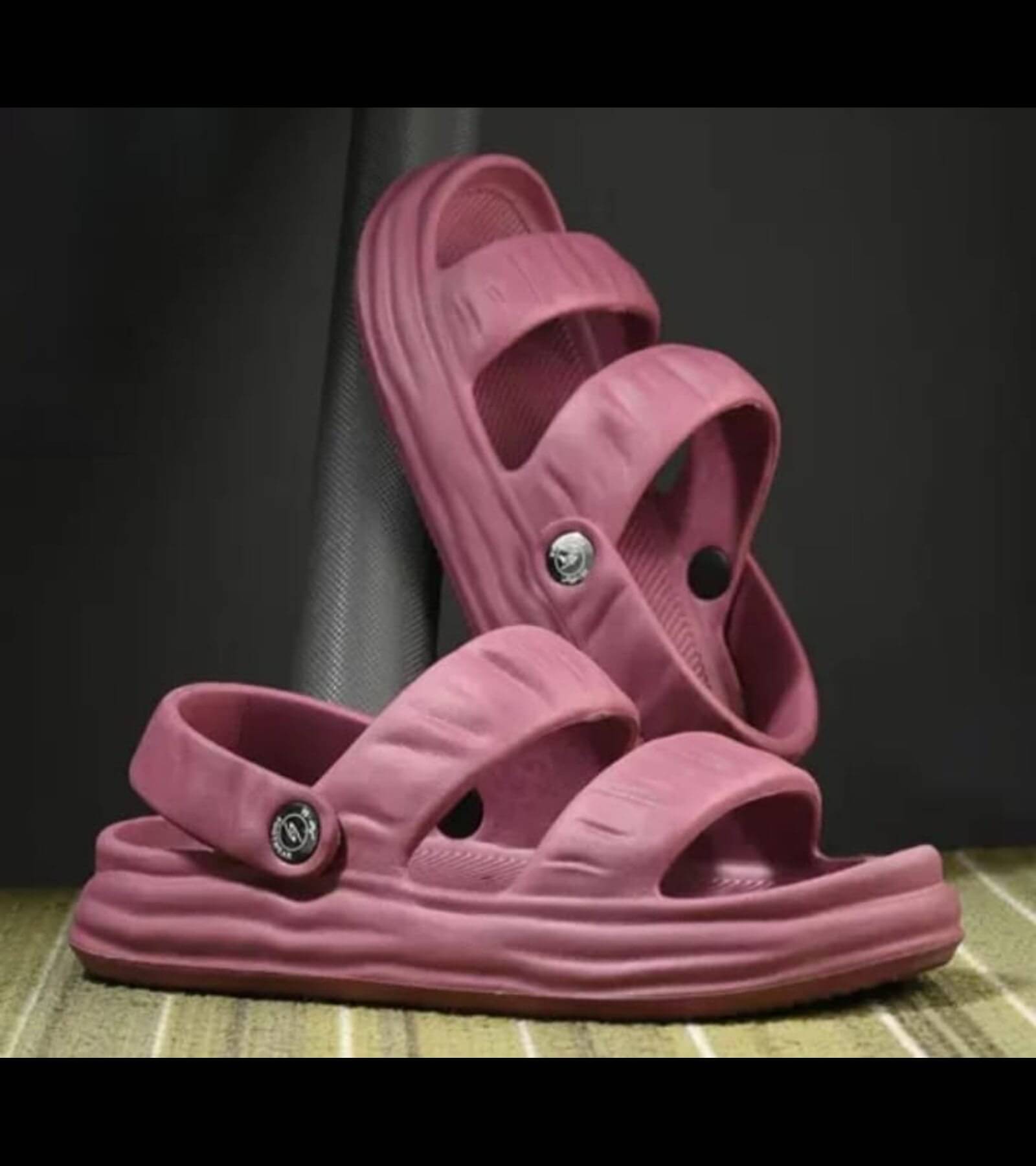     			Seafoot Maroon Women's Toe Covered Flip Flop
