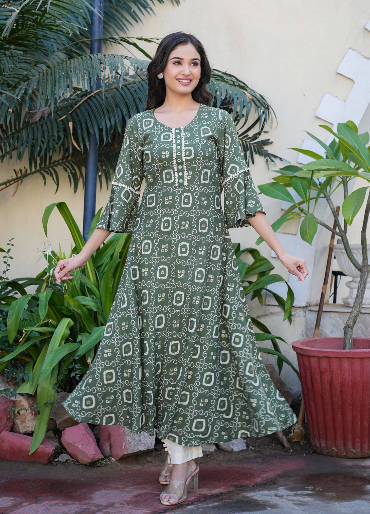     			Yash Gallery Pack of 1 Rayon Printed Flared Women's Kurti - ( Green )