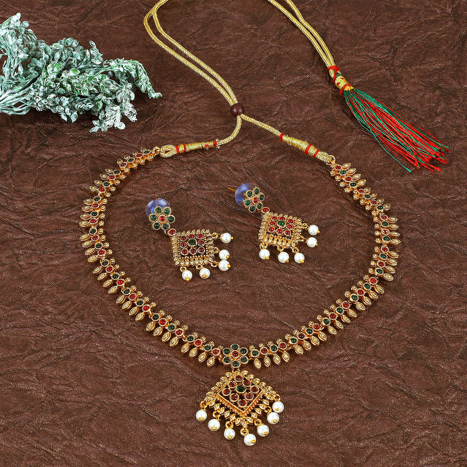     			raajis Multi Color Alloy Necklace Set ( Pack of 1 )