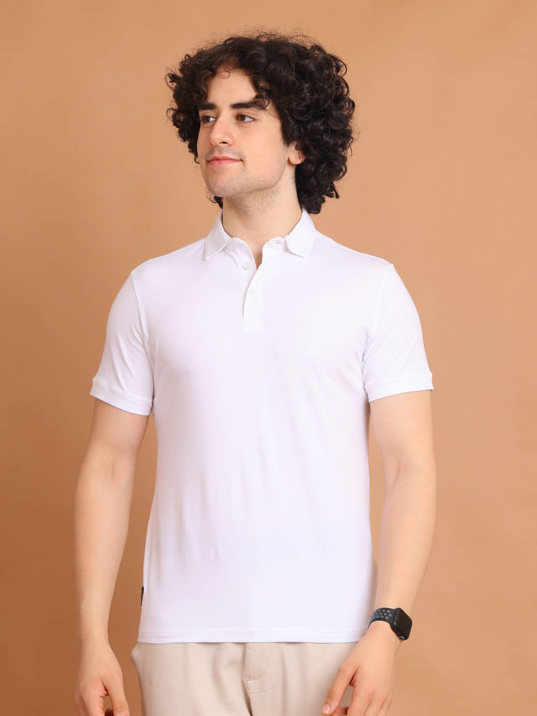 BERRYBLUES Cotton Blend Regular Fit Solid Half Sleeves Men's V-Neck T-Shirt - Off White ( Pack of 1 ) BERRYBLUES Cotton Blend Regular Fit Solid Half Sleeves Men's V-Neck T-Shirt - Off White ( Pack of 1 )