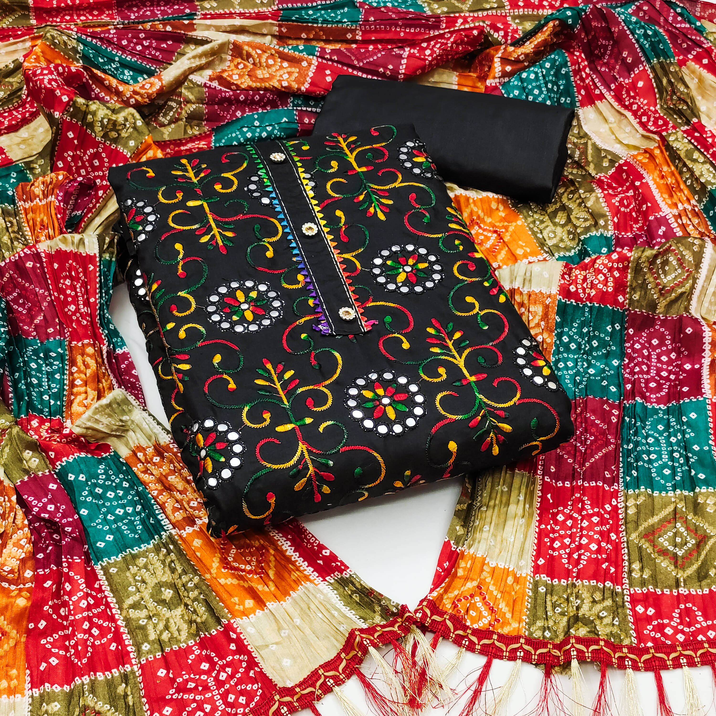     			Nayanthara Trends Unstitched Cotton Embroidered Dress Material - Black ( Pack of 1 )