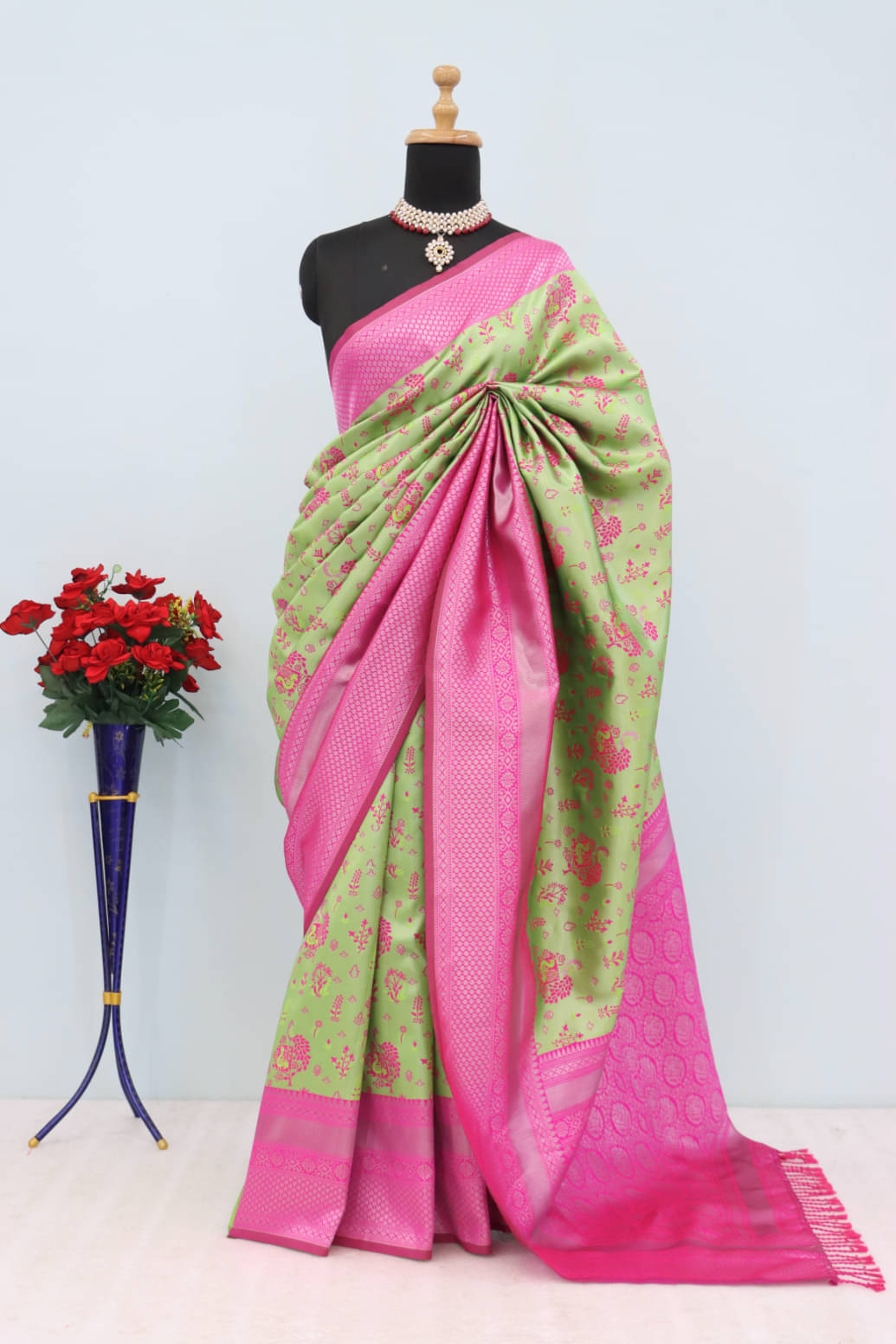     			VASTRAME Kanjivaram Silk Woven Saree With Unstitched Blouse Piece ( Light Green )