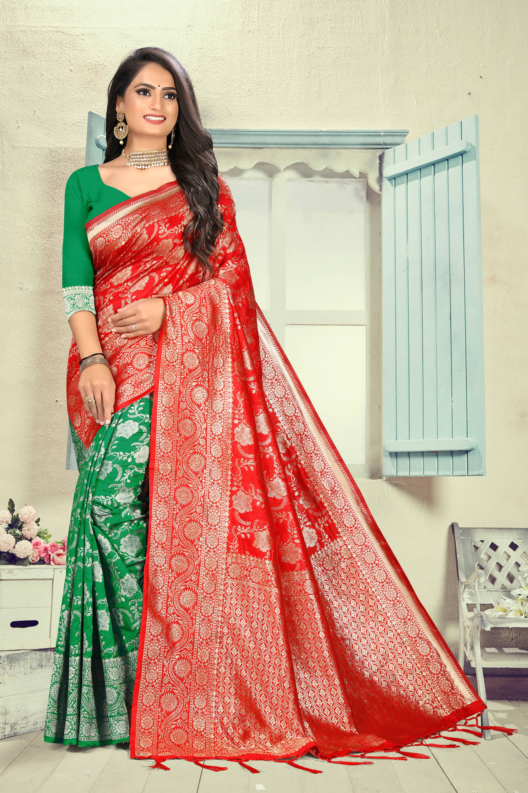     			VEDANT VASTRAM Art Silk Printed Saree With Unstitched Blouse Piece ( Red )