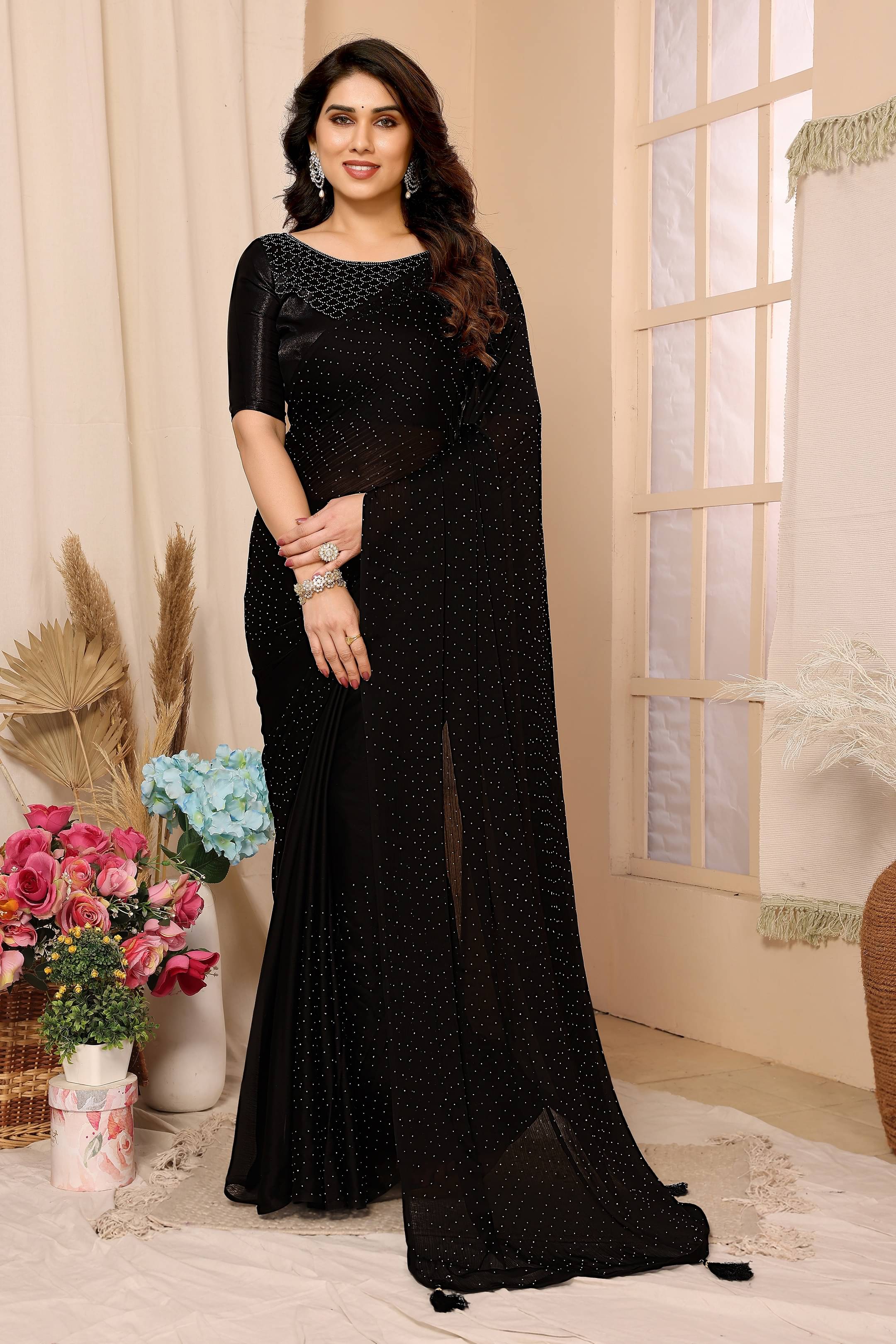 VEDANT VASTRAM Chiffon Self Design Saree With Unstitched Blouse Piece ( Black ) VEDANT VASTRAM Chiffon Self Design Saree With Unstitched Blouse Piece ( Black )