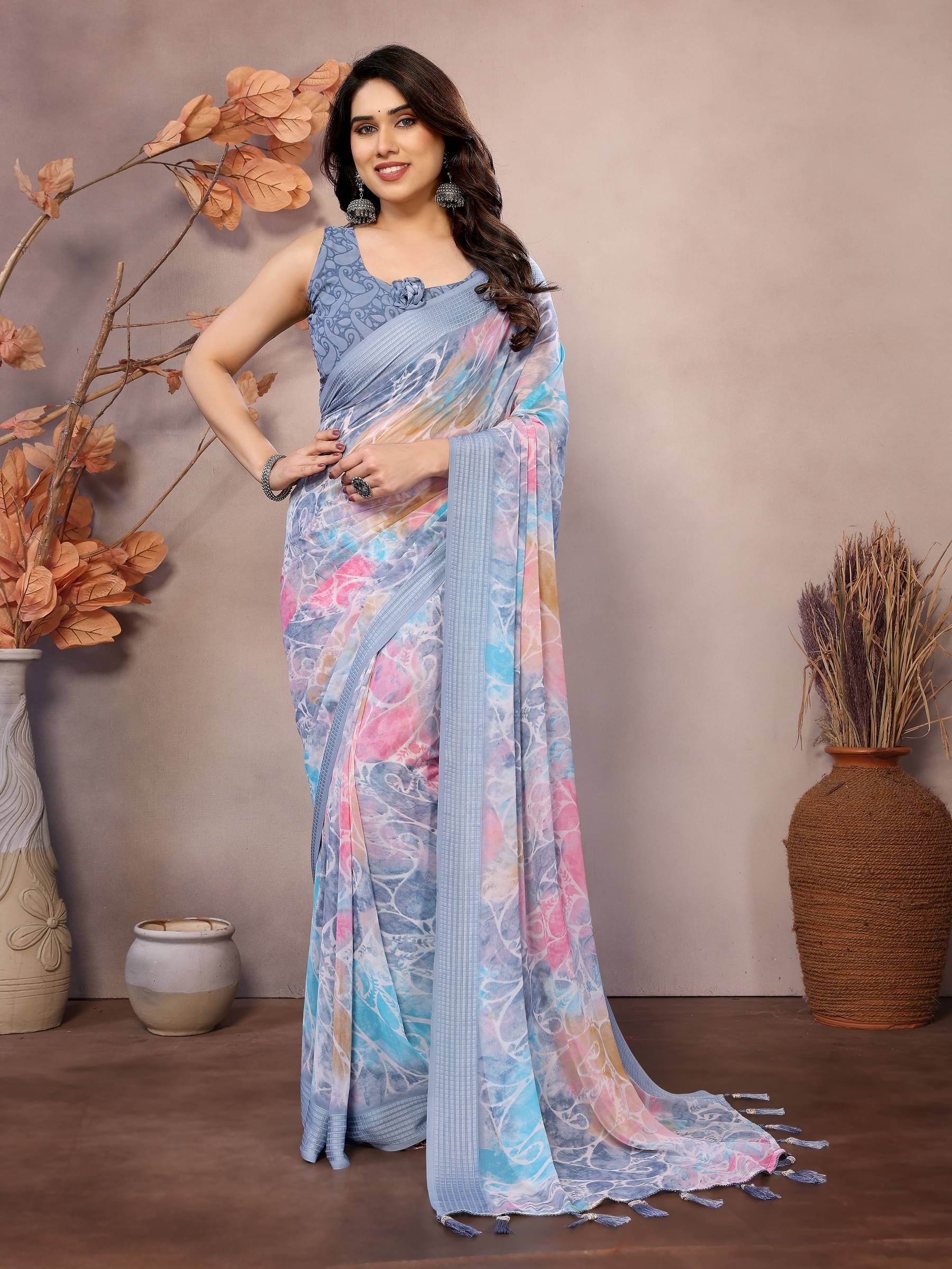 VEDANT VASTRAM Georgette Printed Saree With Unstitched Blouse Piece ( Grey ) VEDANT VASTRAM Georgette Printed Saree With Unstitched Blouse Piece ( Grey )