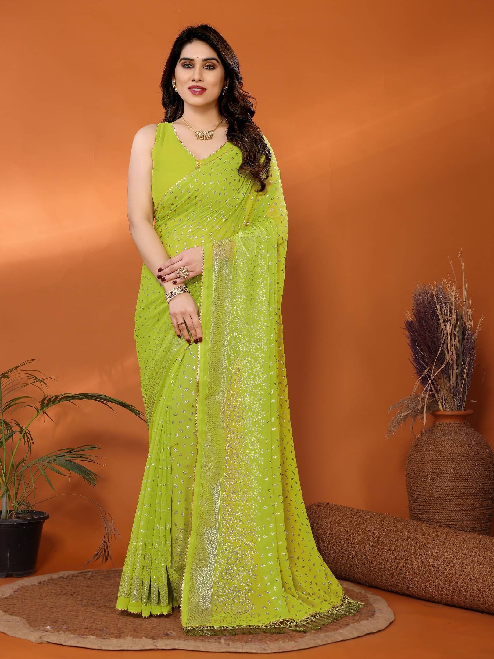 VEDANT VASTRAM Georgette Self Design Saree With Unstitched Blouse Piece ( Green ) VEDANT VASTRAM Georgette Self Design Saree With Unstitched Blouse Piece ( Green )