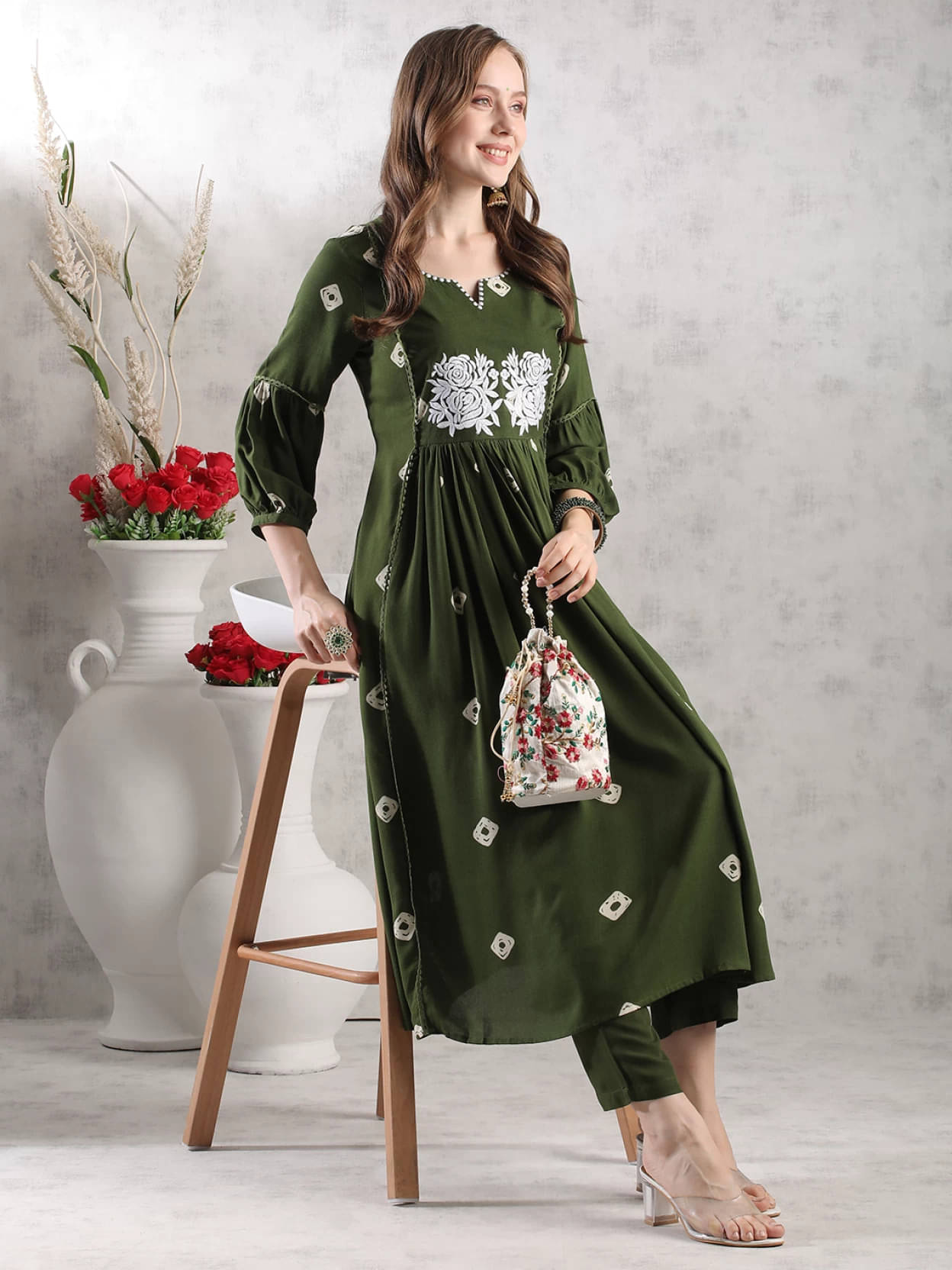    			anushansa Rayon Embroidered Kurti With Pants Women's Stitched Salwar Suit - Green ( Pack of 1 )