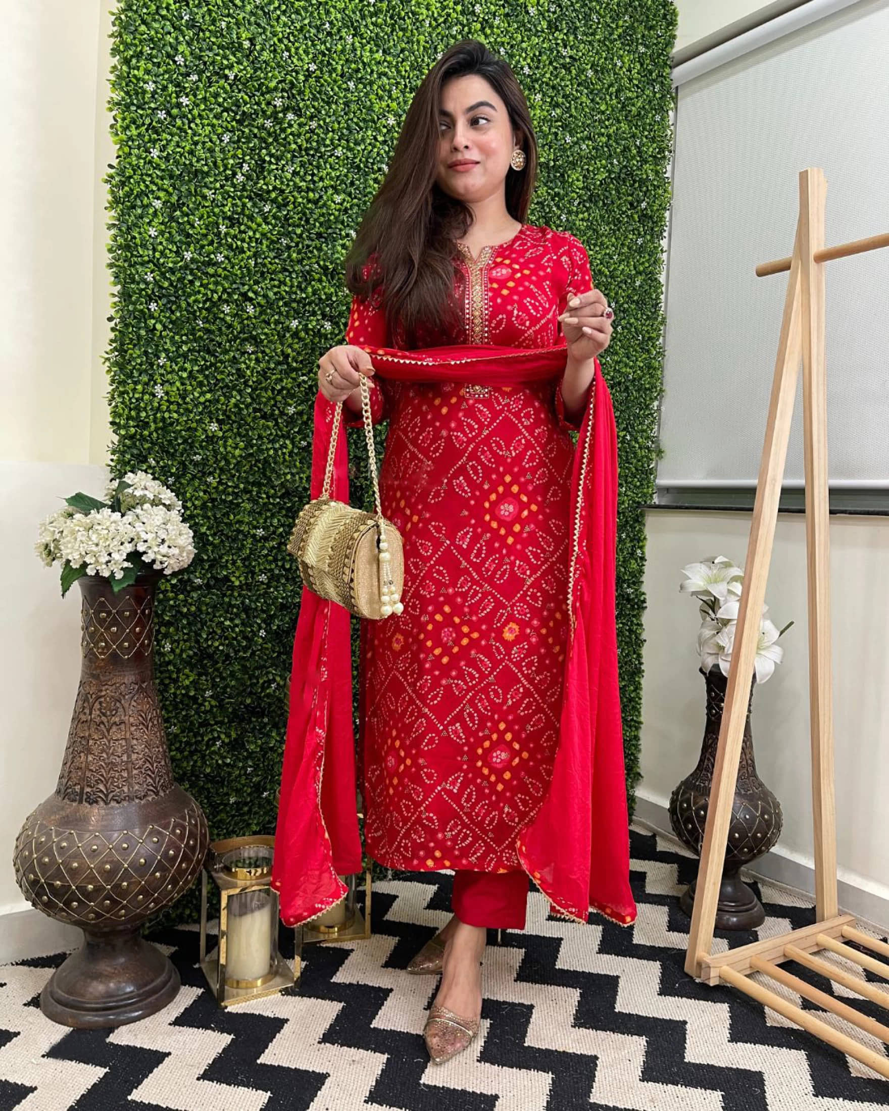 anushansa Rayon Printed Kurti With Pants Women's Stitched Salwar Suit - Red ( Pack of 1 )