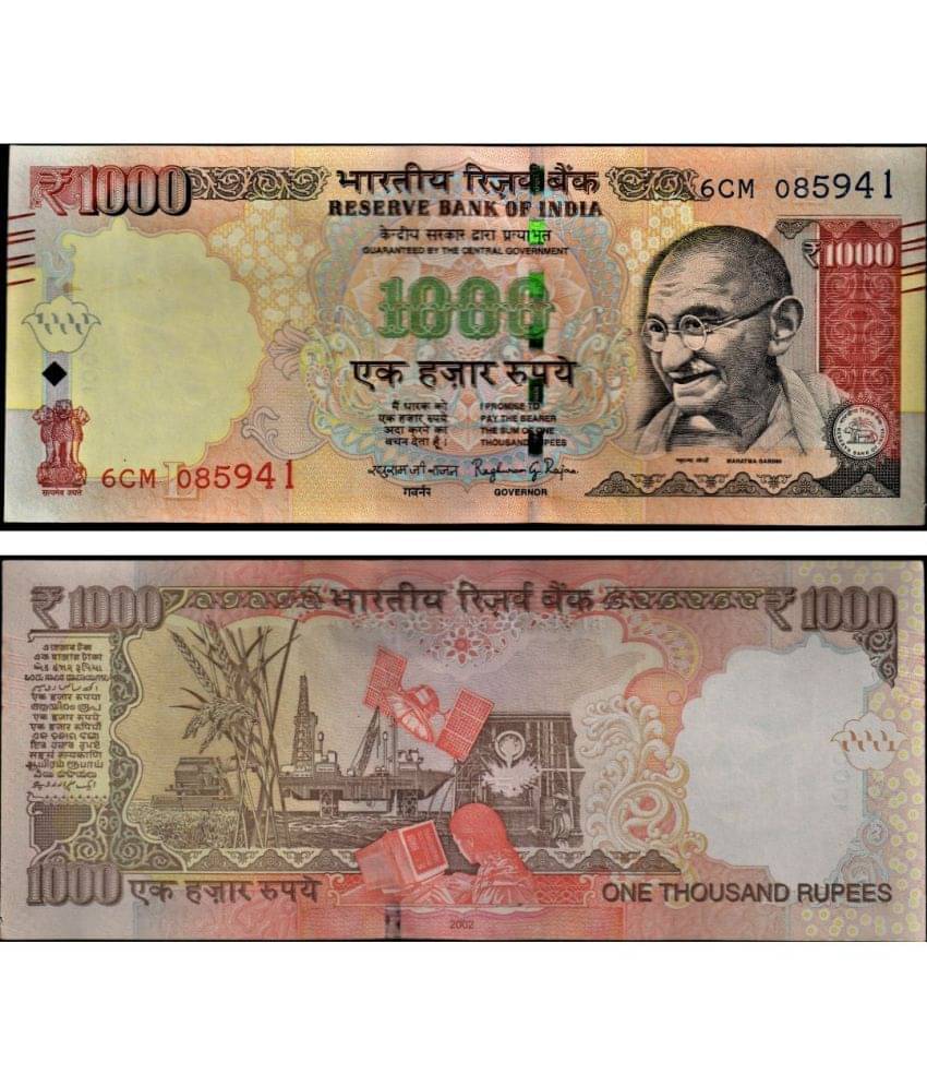     			Demonetised Old 1000 Rupees Notes of Different Signatures for Collection