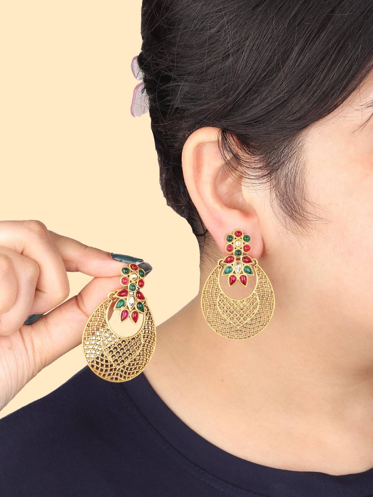     			Rhosyn Multicolor Drop Earrings ( Pack of 1 )