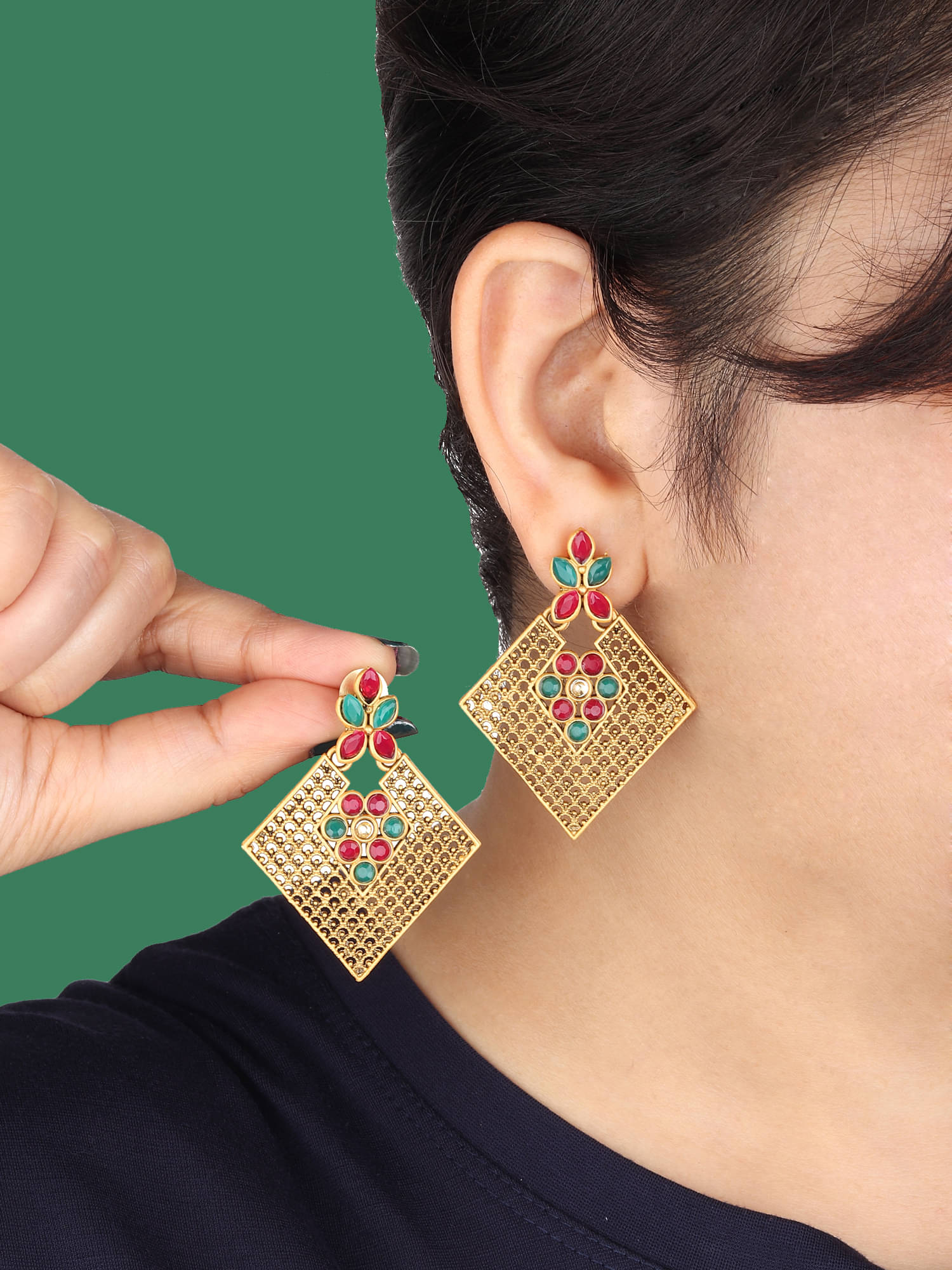     			Rhosyn Multicolor Drop Earrings ( Pack of 1 )