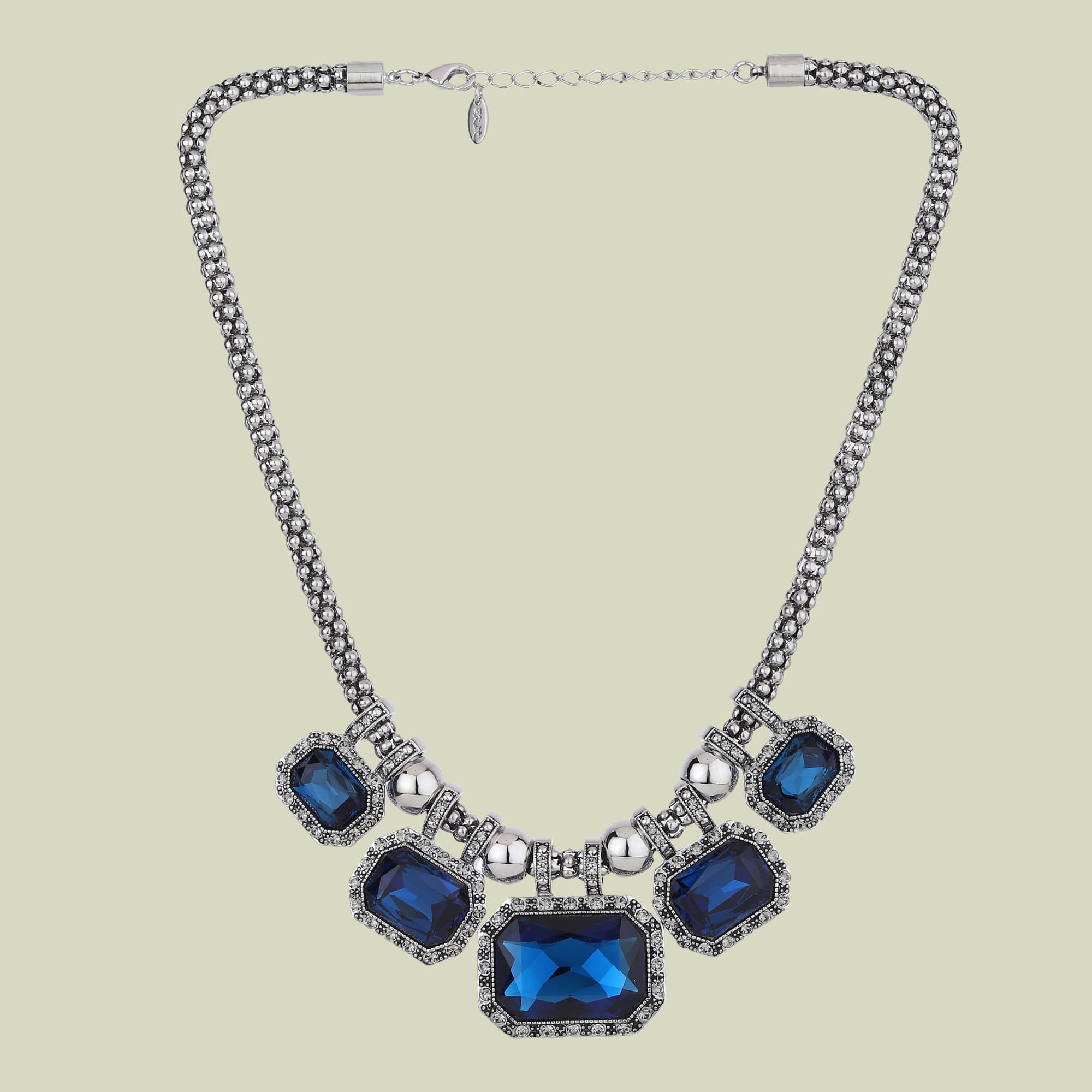     			Rhosyn Silver Metal Necklace Set ( Pack of 1 )