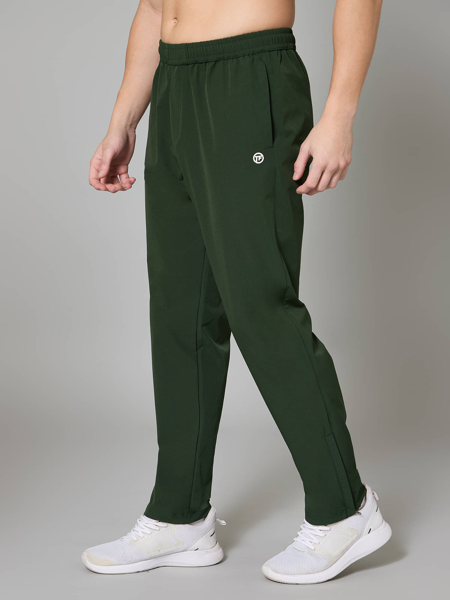     			Turnfit Olive Green Polyester Men's Sports Trackpants ( Pack of 1 )