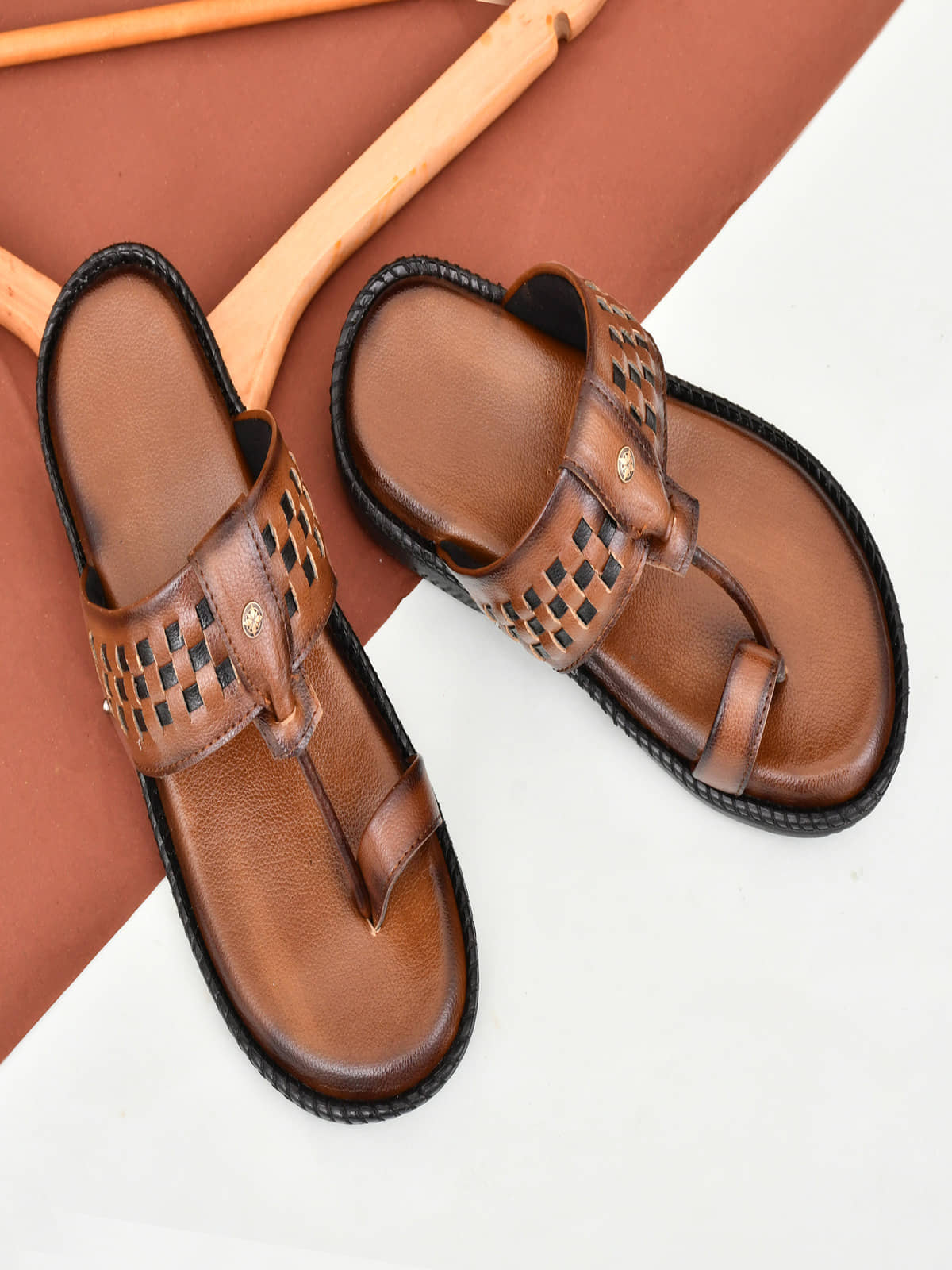 ZIRSQ Tan Men's Kolhapuris - Ethnic Shoes | Buy online on ZillyBuy