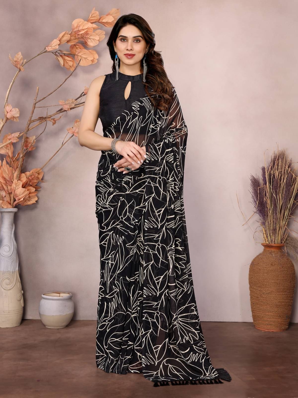 BLEESBURY Georgette Printed Saree With Unstitched Blouse Piece ( Black ) BLEESBURY Georgette Printed Saree With Unstitched Blouse Piece ( Black )