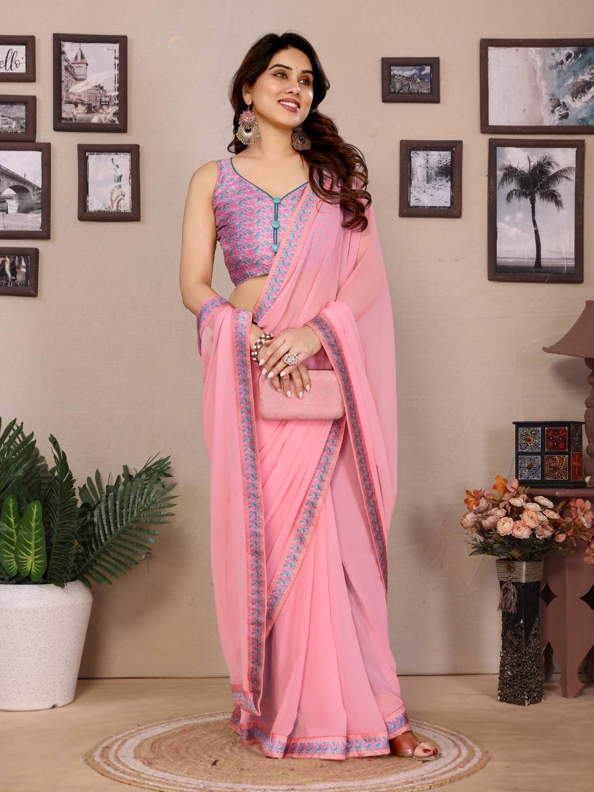     			BLEESBURY Georgette Solid Saree With Unstitched Blouse Piece ( Pink )