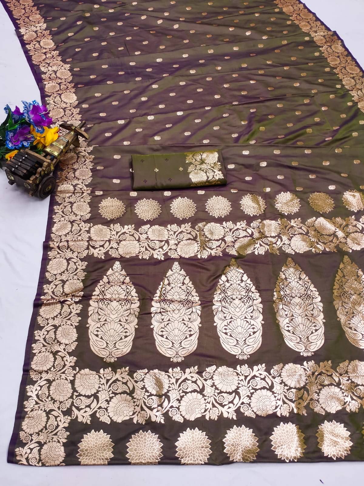     			Kalpana Creation Kanjivaram Silk Woven Saree With Unstitched Blouse Piece ( Brown )