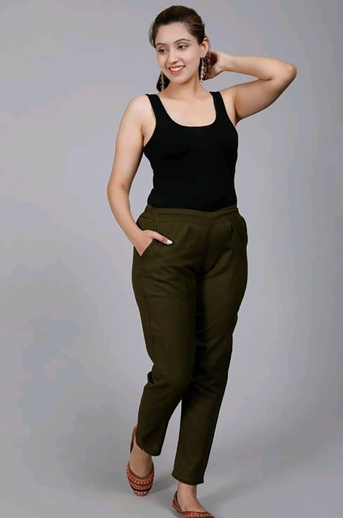     			OuterWear Pack of 1 Cotton Blend Regular Women's Casual Pants ( Green )