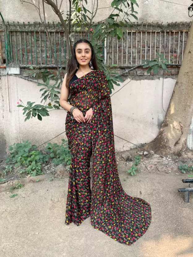 SARIK FASHION Chiffon Printed Saree With Unstitched Blouse Piece ( Multicolor ) SARIK FASHION Chiffon Printed Saree With Unstitched Blouse Piece ( Multicolor )
