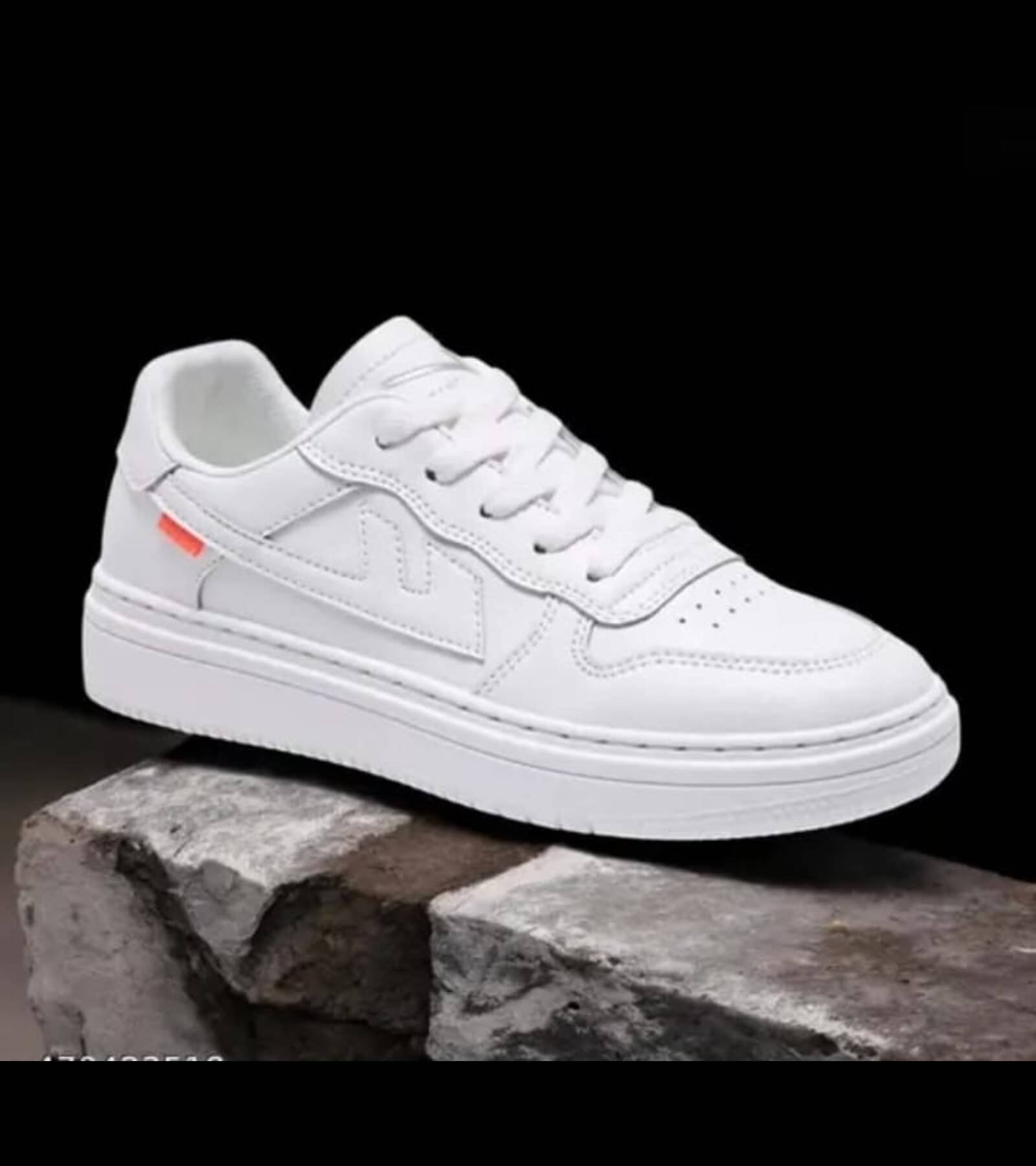     			Seafoot White Men's Lifestyle Shoes