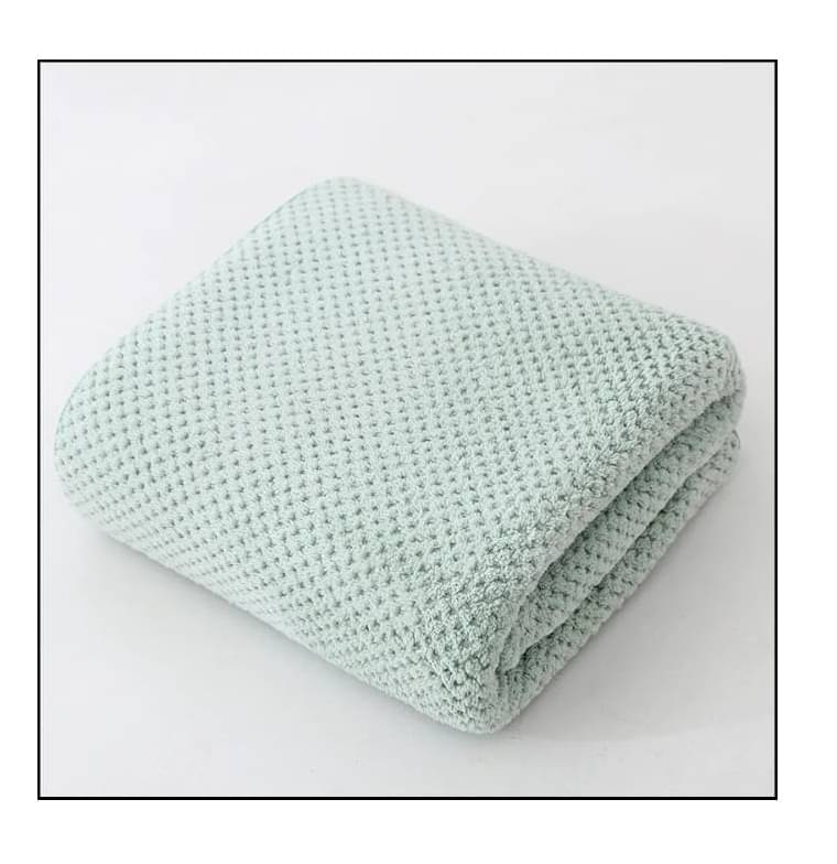 BLUE HOME AND KITCHEN Pack of 1 Microfibre Below 300 -GSM Bath Towel ( Green ) BLUE HOME AND KITCHEN Pack of 1 Microfibre Below 300 -GSM Bath Towel ( Green )