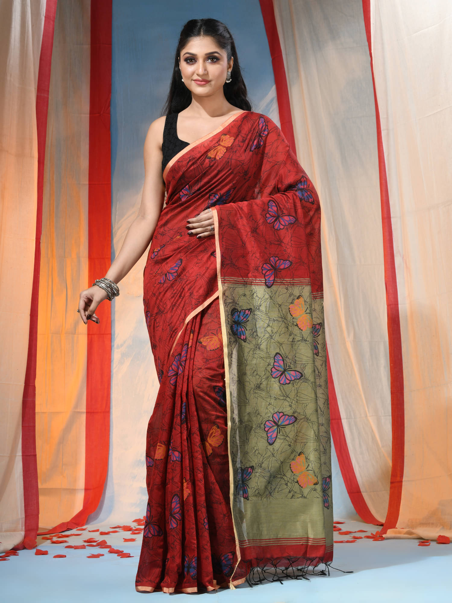    			Desh Bidesh Cotton Blend Printed Saree With Unstitched Blouse Piece ( Red )