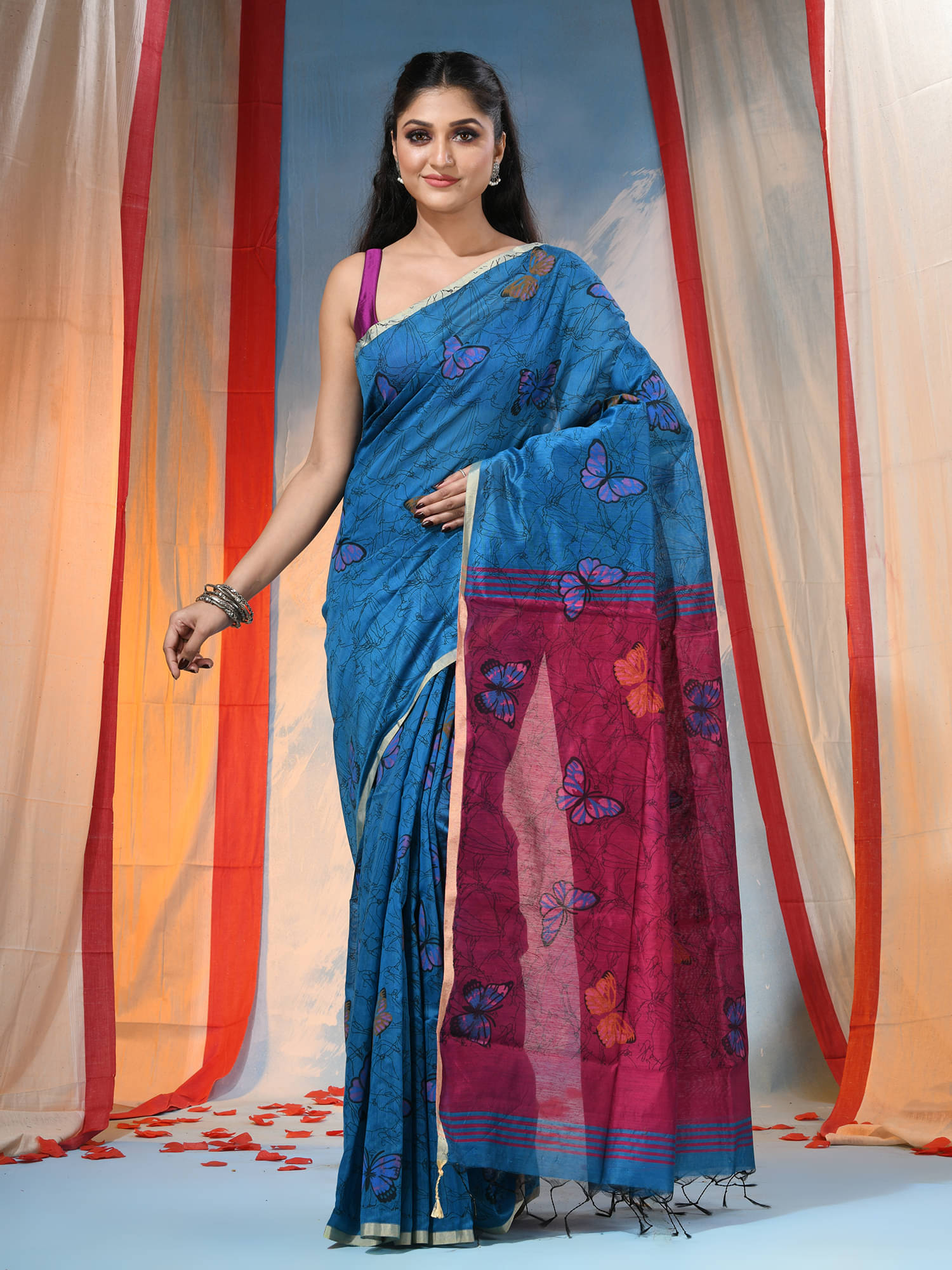 Desh Bidesh Cotton Blend Printed Saree With Unstitched Blouse Piece ( Blue ) Desh Bidesh Cotton Blend Printed Saree With Unstitched Blouse Piece ( Blue )