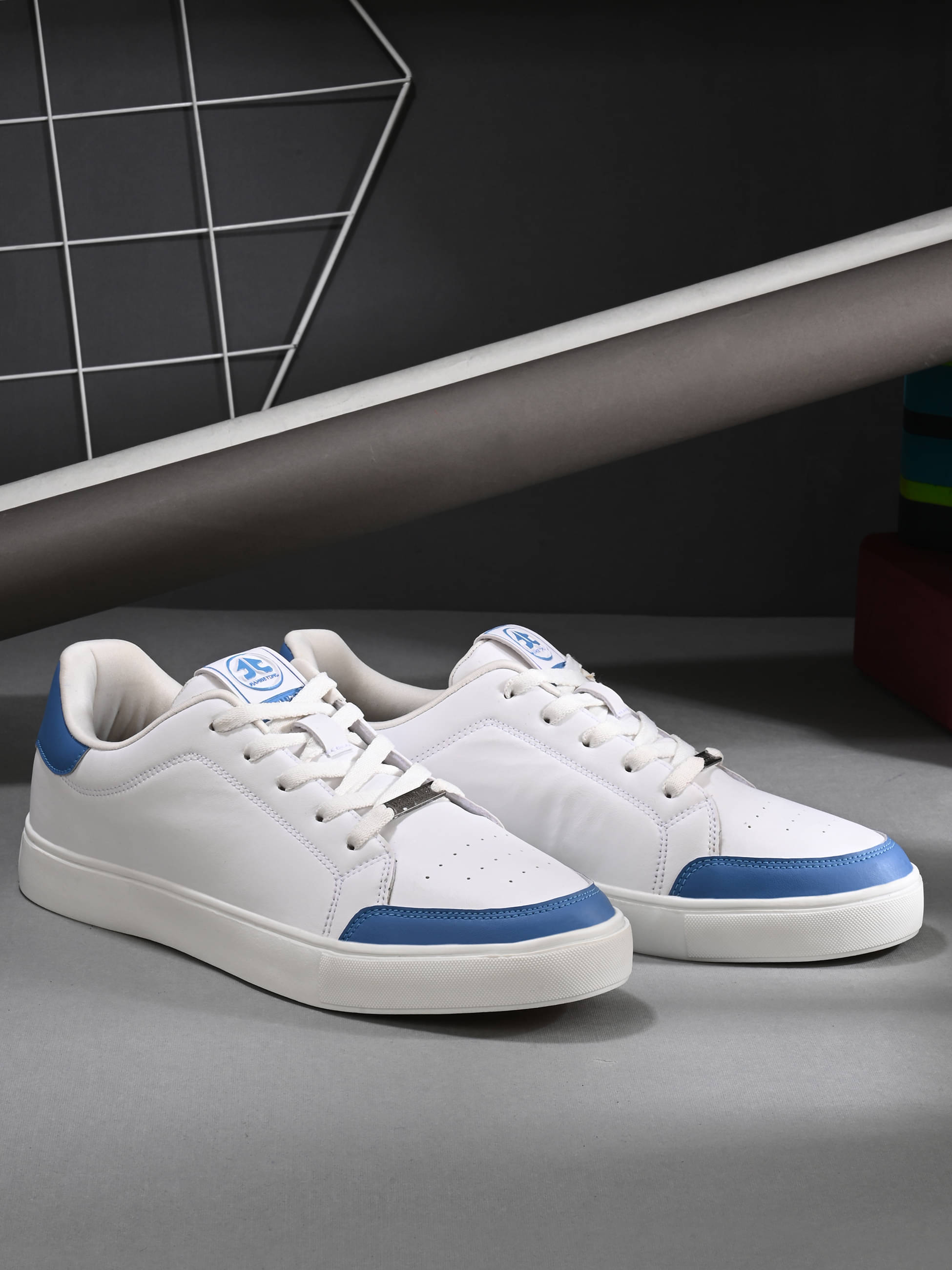     			OFF LIMITS SKYLINE Off White Men's Sneakers